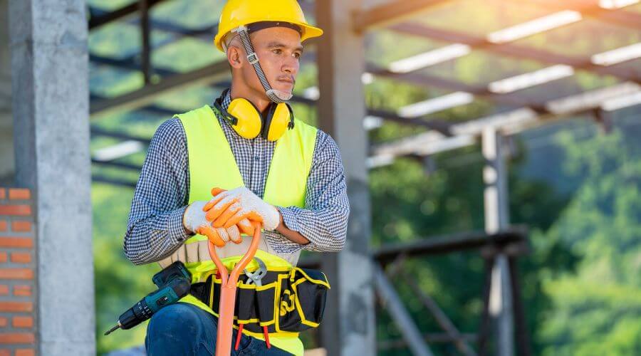 Professional gutter cleaning in Oxford, MA